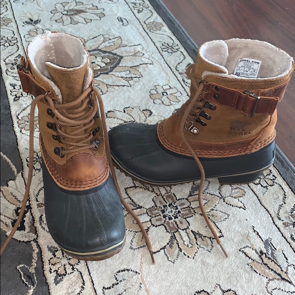 SOREL Fur Lined Snow Boots Women’s 6